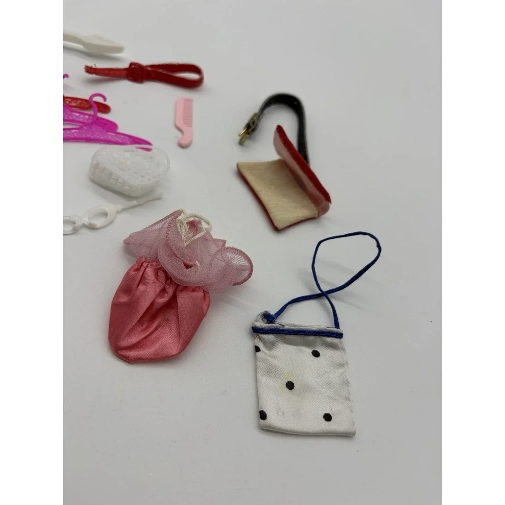 Vintage Barbie  Accessories w/Hangers, Guitar Purses Brushes Belts Jewelry‎